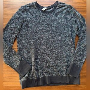 Women’s Lululemon long sleeve